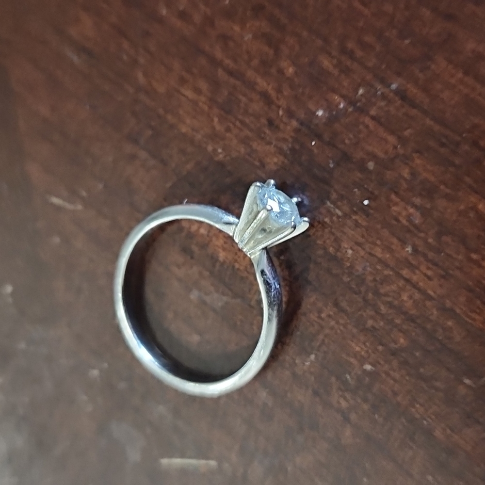 Jewelry - Picture 4 of 4